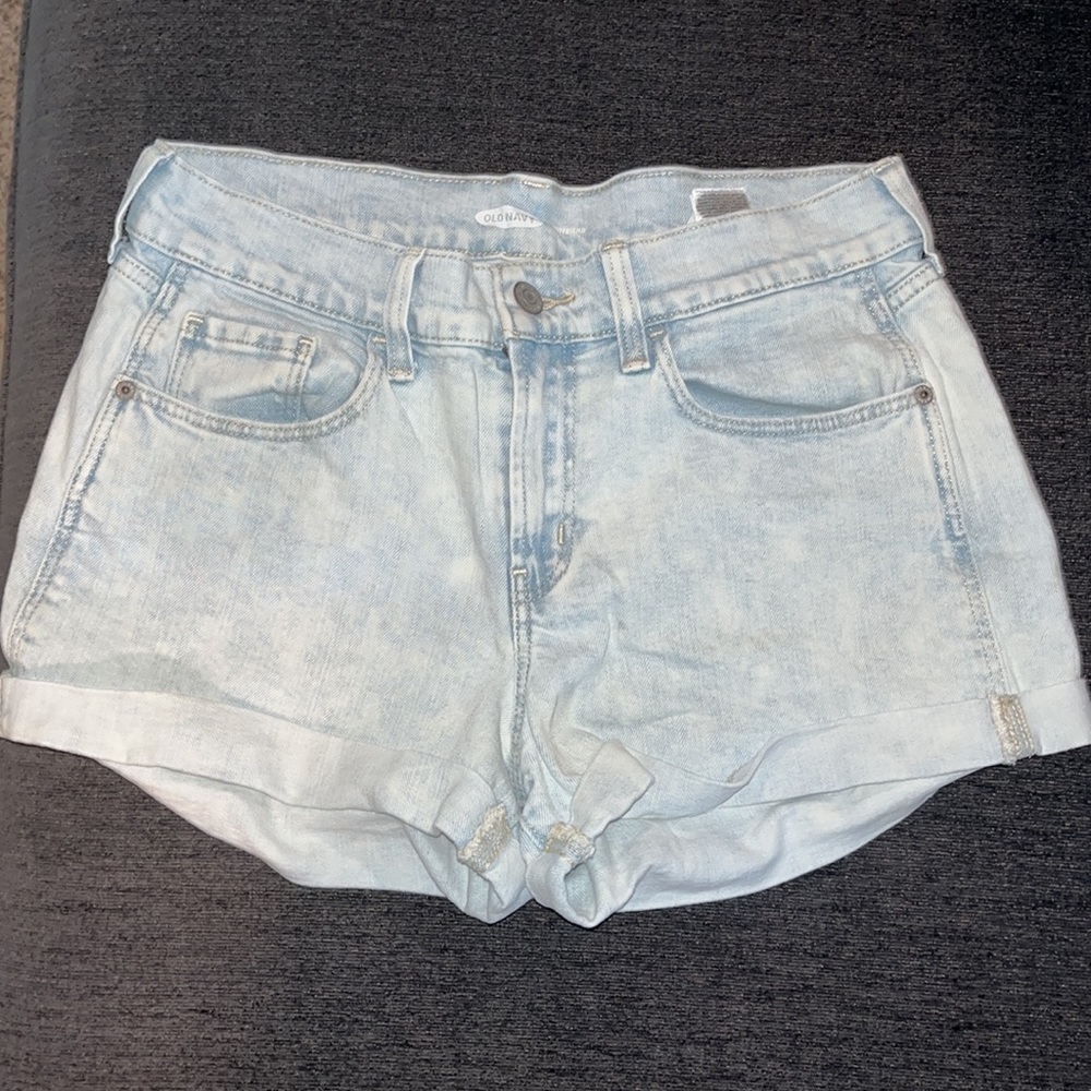 Light wash boyfriend Jean short